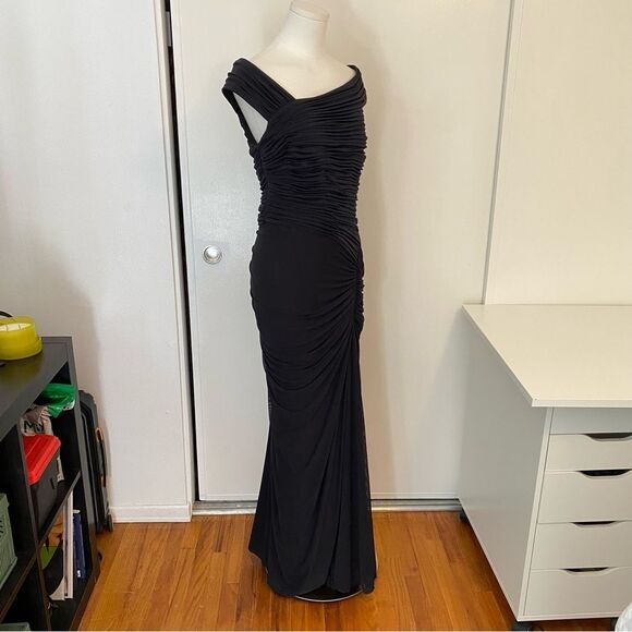 Tadashi Shoji Black Ruched Asymmetrical Floor Length Gown Size Medium - Picture 5 of 14